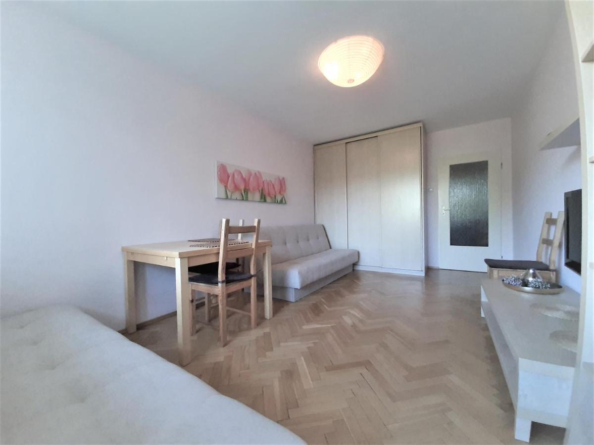 Your Best Apartment Kolobrzeska Гданск Екстериор снимка